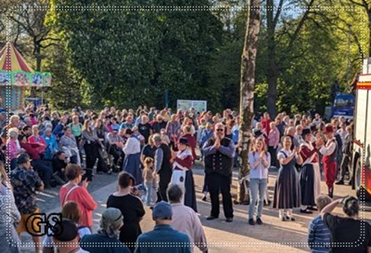 PXL_20250430_163353013.MP~2