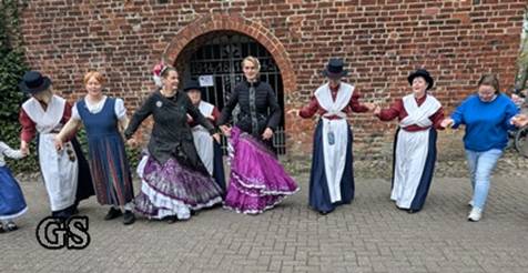 PXL_20250420_094247607--